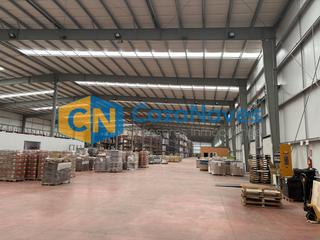 Nau industrial a Entrada-Gasolineras. Nave en venta en ocaña
