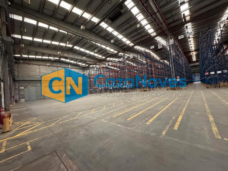 Foto 75acfa7b-7eca-40c5-b617-6d994d38ba94. Location bâtiment à usage industriel dans avenida de las morcilleras 56 dans Valdemoro