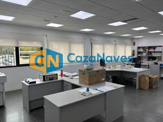 Alquiler Nave industrial en Avenida de las nieves 16. Nave en alquiler o venta en móstoles