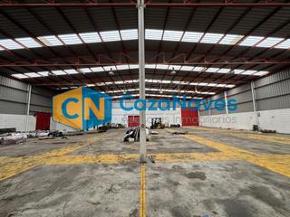 Bâtiment à usage industriel à San Martín de la Vega. Nave en venta en humanes de madrid con amplia parcela libre