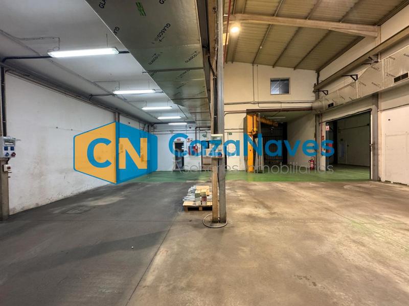 Foto 0b0a9764-3e16-45ec-b21e-f74e64310508. Alquiler nave industrial nave en alquiler con puente grúa en Torrejón de Ardoz