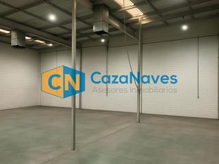 Fabrikhalle in Villaverde Alto. Venta de dos naves unidas en villaverde
