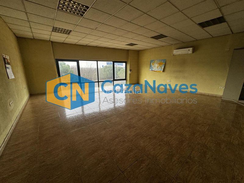 Foto e2f15e44-a9ce-427e-9d83-90eada5525f1. Location bâtiment à usage industriel dans Zona Industrial Pinto