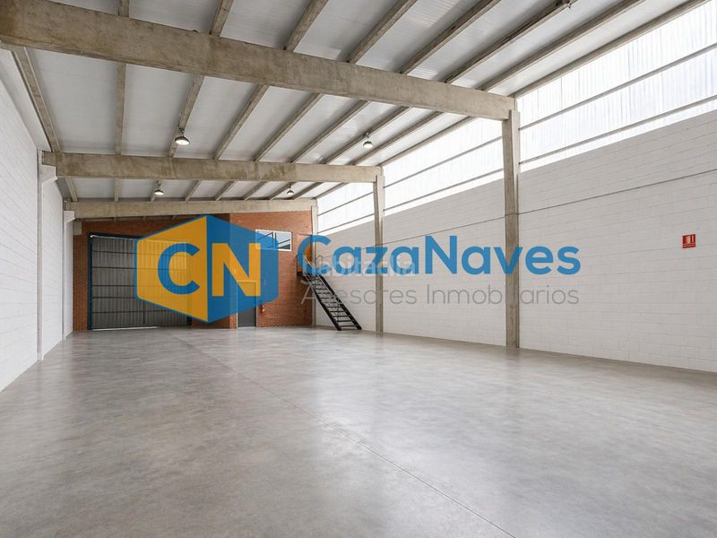 Foto e7f9eeee-8fe2-4ed4-9816-0f02f5fb7593. Nau industrial a Ajalvir