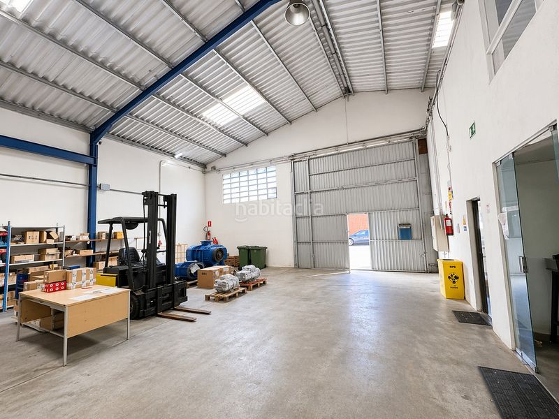 Foto fb19e99d-45bb-4d1b-bb08-143774ee3ee1. Nau industrial a Humanes de Madrid