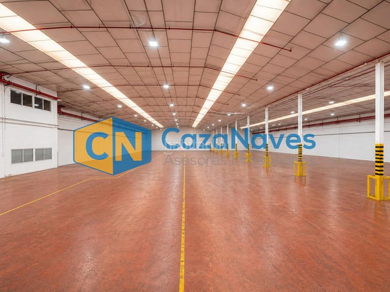 Foto a41c0df0-3ef1-487d-a6ab-f1b11e1990f5. Nau industrial a Estación Coslada