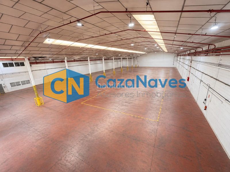 Foto cc0ca210-a706-491c-9d8b-881884a3206a. Nau industrial a Estación Coslada