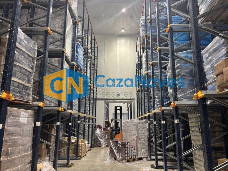 Foto d9bc159c-cc8d-49c4-a810-236ca1d79b6d. Nau industrial a Los Olivos-Los Ángeles Getafe