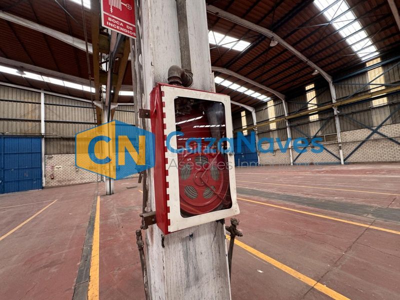 Foto d2b60013-a73a-48a8-9576-ab8963c30d07. Nau industrial a Zona Industrial Pinto