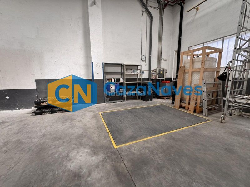 Foto 35f6d495-9a8a-49ab-b6e0-c6adc7959aad. Nau industrial a El Barral Ferial Coslada