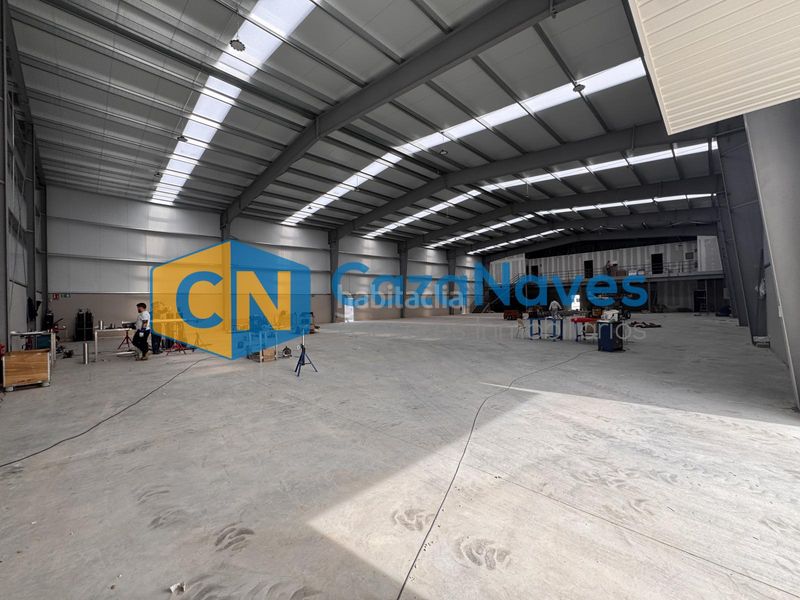 Foto 8b5c0d05-bfdf-42b0-83e4-33b2d90b063b. Nau industrial a Loeches