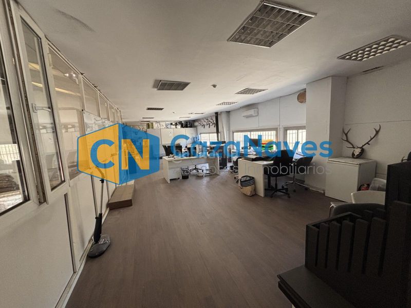 Foto b79bc444-f57e-42d6-a120-257a3b4aed8b. Nau industrial a Yeles