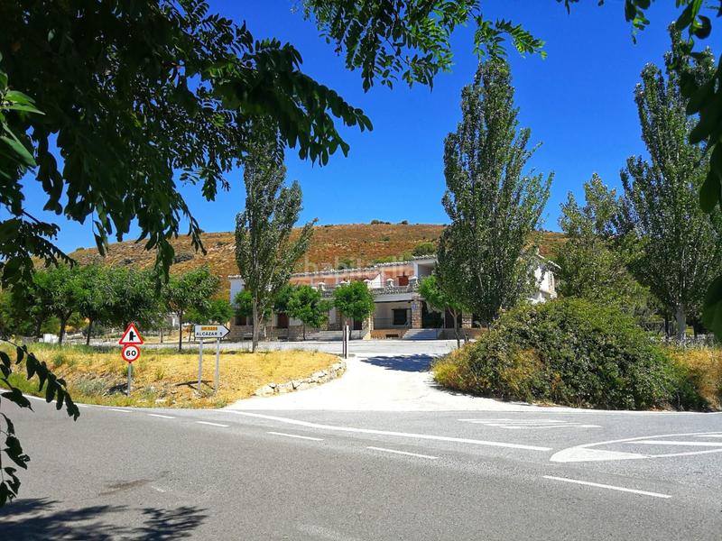 Foto 18b2f8a3-7f7f-46ad-b961-fe2efb8a4600. Edifici a calle santisima trinidad 12 a Órgiva