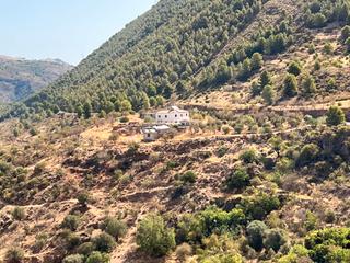 Masia a A-348 9. Casa cortijo con agua de nacimiento,parcela de regadio