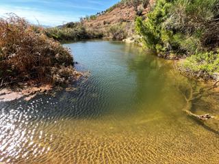 Masia a Lanjarón. Finca con agua en abundancia de acequia y de nacimiento potable.
