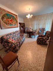 Casa adossada a Calle hurgoneros 8. Casa en barriada de 4 vecinos