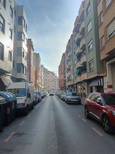 Foto f4a89384-88ec-40a6-962d-8a23f7843b94. Local comercial amb calefacció a Centro Burriana