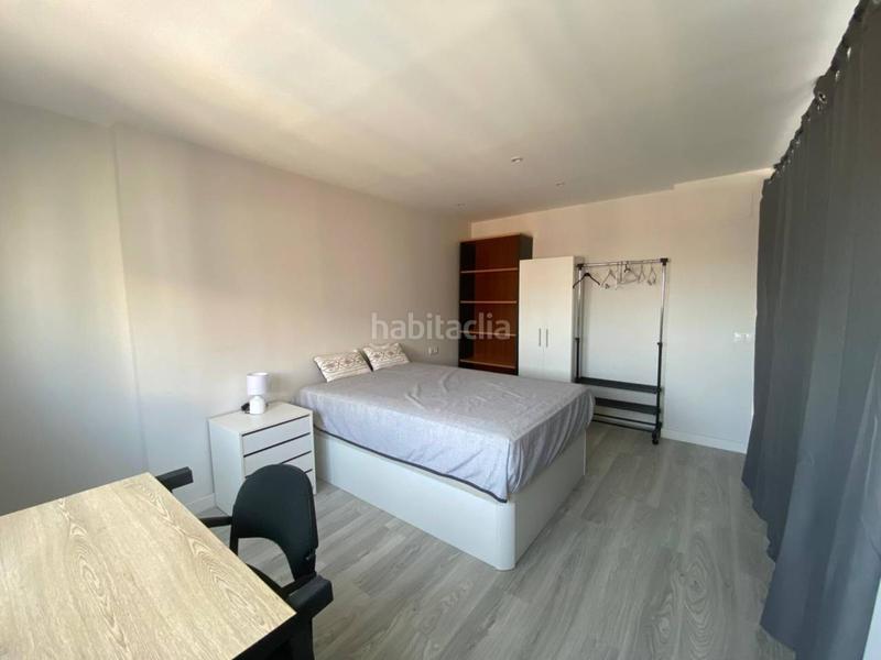 Foto 64dbb386-57b2-4a88-bfb2-1a05423e2701. Alquiler piso en alquiler vivienda para todo el año en Almería