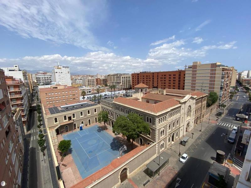 Foto 803bbc6b-8be0-4219-8519-6012ceb1fd23. Alquiler piso en alquiler vivienda para todo el año en Almería
