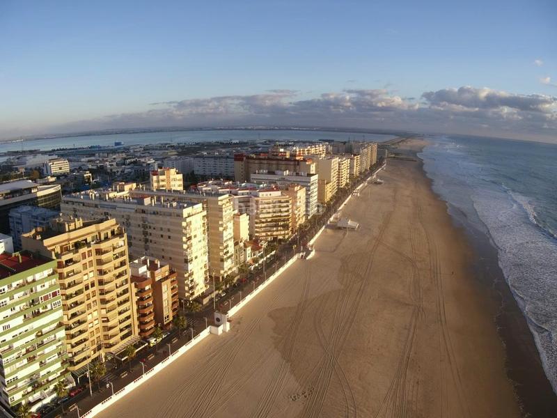 Foto 630b46b0-9693-421c-99c7-da15bbdfde9f. Appartement dans paseo marítimo 26 dans Paseo Marítimo - San José - La Laguna Cádiz