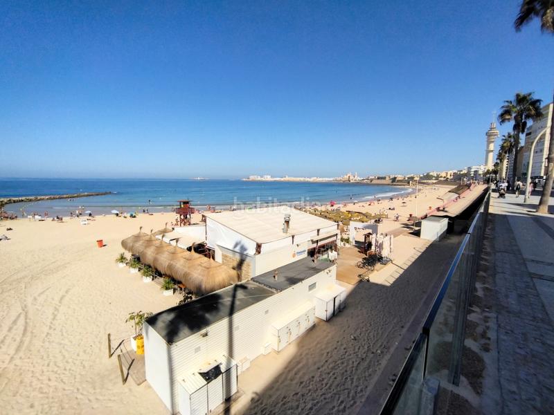 Foto 82d04dae-0ac0-48a0-a49a-dfbd093b0b46. Alquiler piso en avenida amílcar barca 9 1ª linea playa y paseo maritimo en Cádiz