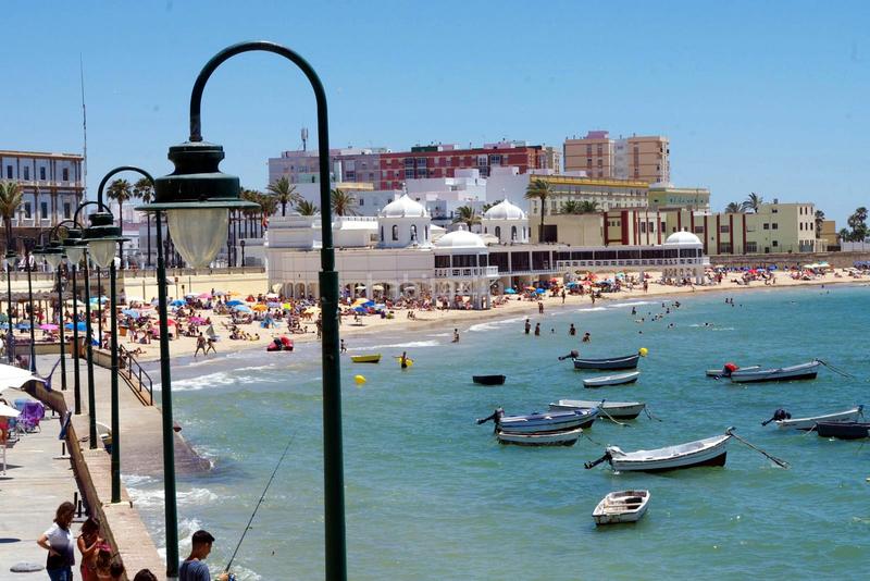 Foto dbba8e94-7e1c-4d59-9323-4ef35d01912a. Lloguer pis a calle sagasta 76 a La Caleta - La Viña Cádiz