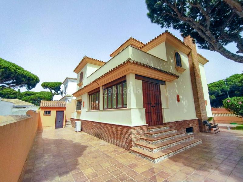 Foto 0ef62a33-0c0e-458a-ac43-e5b04f270f51. Chalet dans calle el boquerón 2 dans La Barrosa Chiclana de la Frontera