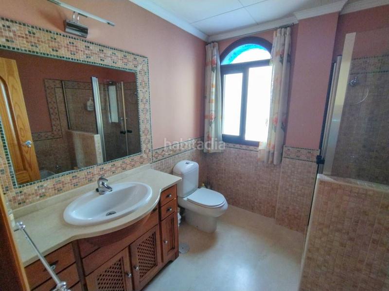 Foto 6f09bf2b-3740-4fe4-ae74-387094409ab8. Chalet dans calle el boquerón 2 dans La Barrosa Chiclana de la Frontera