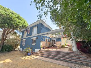 Chalet en Avenida de la barrosa 4b. 200 metros playa barrosa y paseo marítimo