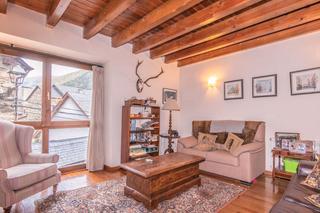 Casa adossada a Carrer tor,dera;ag. garos 12. Casco antiguo de garos