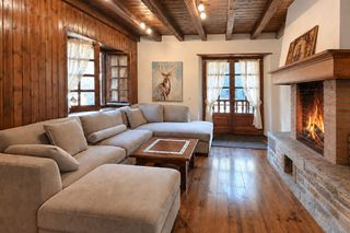 Doppelhaus in Travessia carretera 5a. Casa unifamiliar en garòs con excelentes vistas