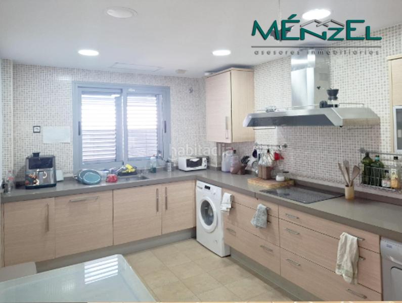 Foto a78f3016-fb19-4286-af03-8cc8d807de5c. Chalet mit heizung parking pool in Espartinas pueblo Espartinas
