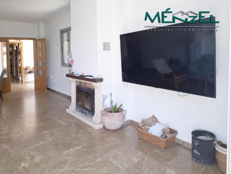 Foto d5827f49-edfb-4328-ad11-17b11f691dec. Chalet with heating parking pool in Espartinas pueblo Espartinas