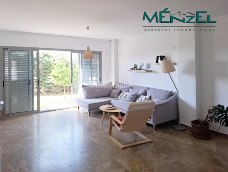 Foto e10c096c-b6f3-4b37-961b-c1a20db541dd. Chalet with heating parking pool in Espartinas pueblo Espartinas