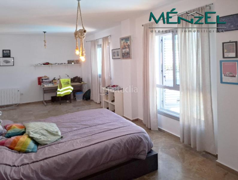 Foto a642518b-fffd-4900-8abe-ebe7b5a20453. Chalet avec chauffage parking piscine dans Espartinas pueblo Espartinas