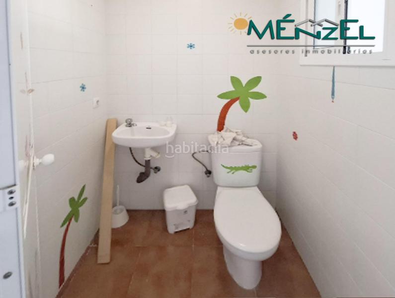 Foto 764d0838-5dc8-4434-aa9f-fc5f1aacd3a4. Chalet con riscaldamento parcheggio piscina in Espartinas pueblo Espartinas