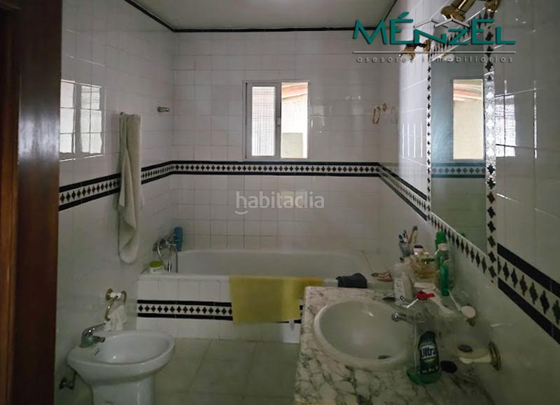 Foto f56b2d1e-1209-40ad-83bd-b1e8555e892b. Casa a Coria del Río