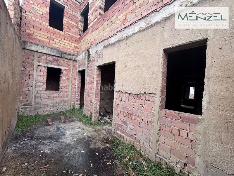 Foto 3a712989-27c9-4fd5-a49f-303c6f8aa568. Edifici a Pilas