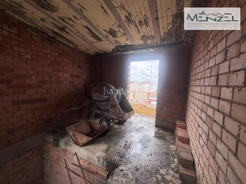 Foto f2243700-e4fb-4757-9802-9873e8cb1956. Edifici a Pilas