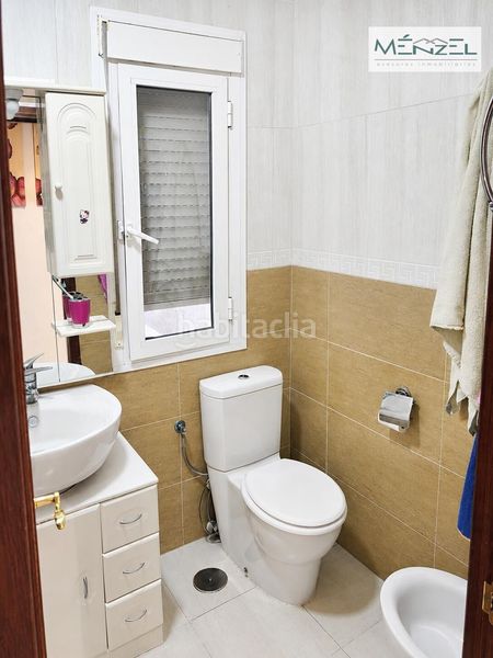Foto f145252e-e8ae-4e71-b152-3d75c6d57e44. Pis a Algaba (La)