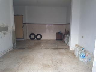 Aparcament cotxe a Peñarroya - Pueblonuevo. Cochera haciendo esquina en el centro