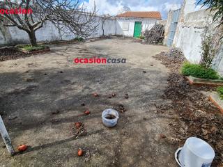 Maison à Fuente Obejuna. Casa de 2 plantas con cochera en la aldea de ojuelos altos
