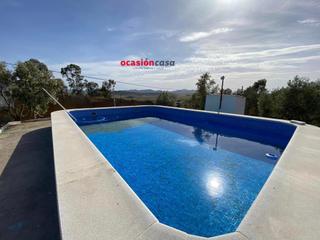 Terrain résidentiel à Belmez. Parcela con casa y piscina a la venta