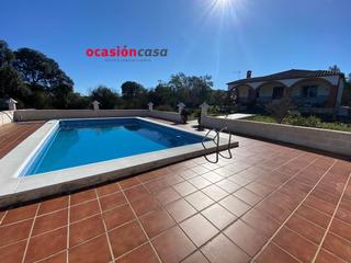 Xalet a Villanueva del Duque. Fantastica parcela con vivienda y piscina