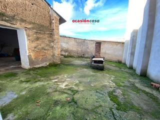 Casa a Villanueva del Rey. Casa con tejado nuevo y gran patio