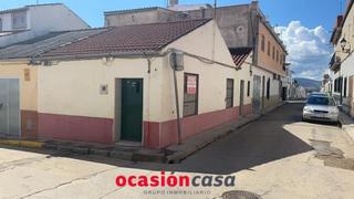 Maison à Peñarroya - Pueblonuevo. Casa con tejado nuevo en la zona del cerro