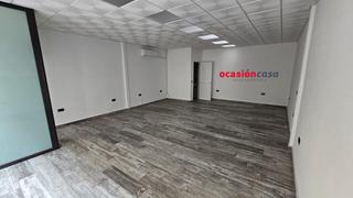 Local commercial à Peñarroya - Pueblonuevo. Local comercial en pleno centro