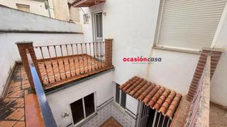 Casa a Espiel. Casa de dos plantas con cochera