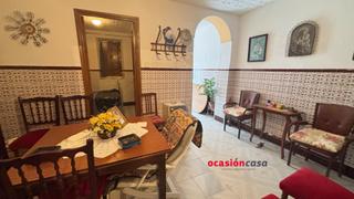 Maison à Peñarroya - Pueblonuevo. Casa en el centro de pueblonuevo por solo 21.000