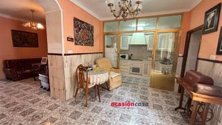 Maison à Belmez. Casa con patio a la venta en belmez